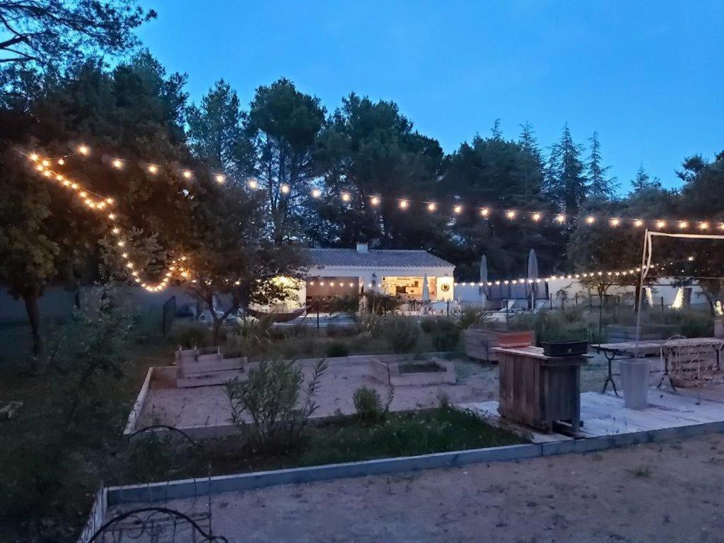 Gite Dans Les Pins Avec Piscine Mazan Exterior foto